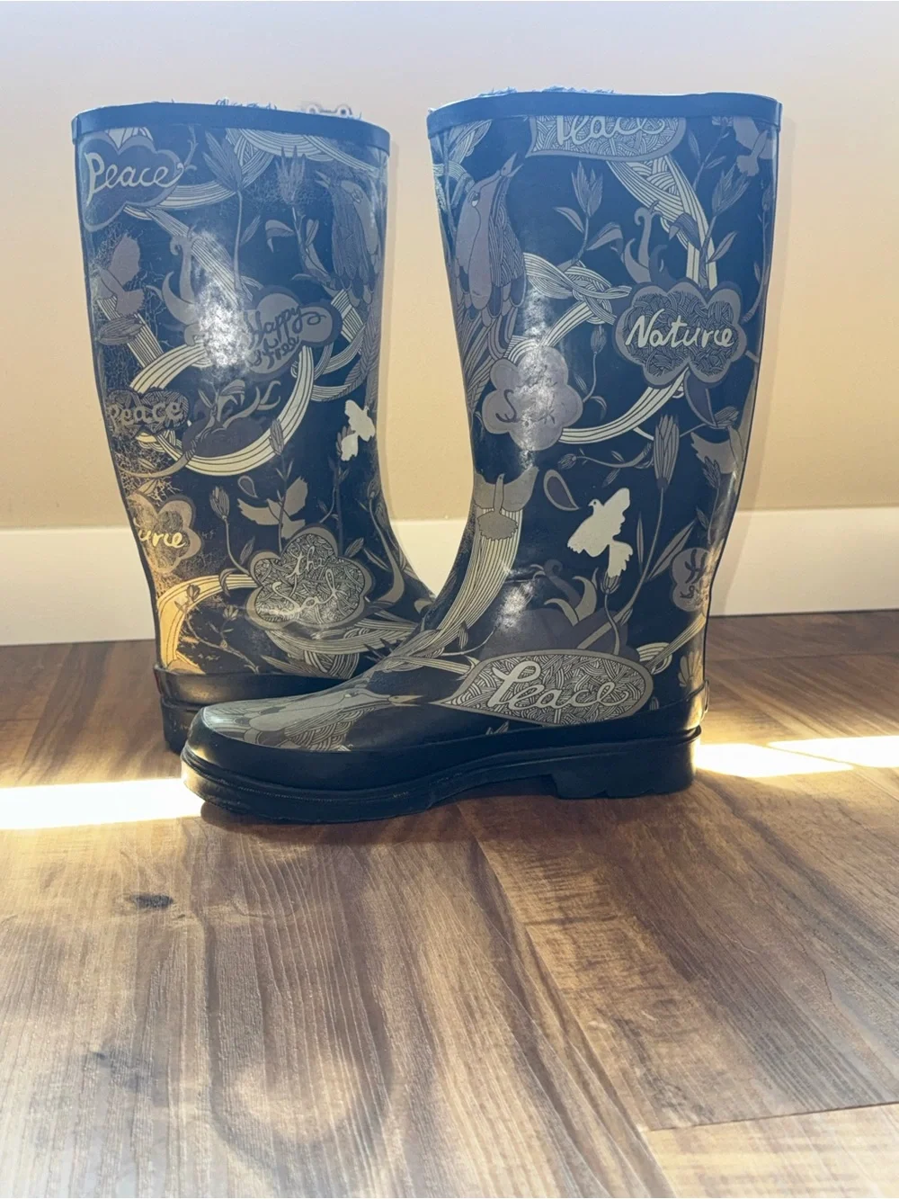 The Sak Peace Nature Happy & Tall Rain Boots Black Floral Bird Size 9